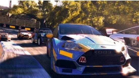 交通赛车手高速公路赛车最新免费手机版：赛车竞速的驾驶游戏，刺激好玩！