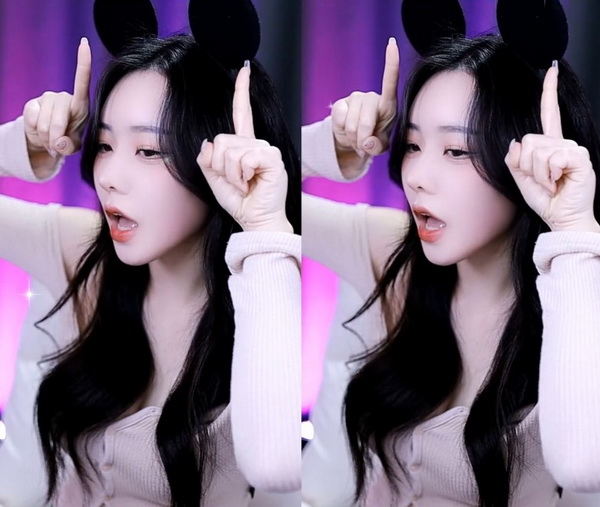 亚精产品一三三三菠萝蜜