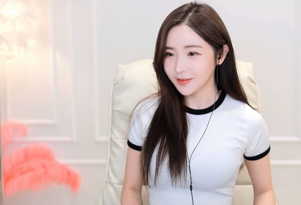 红桃国际一起草